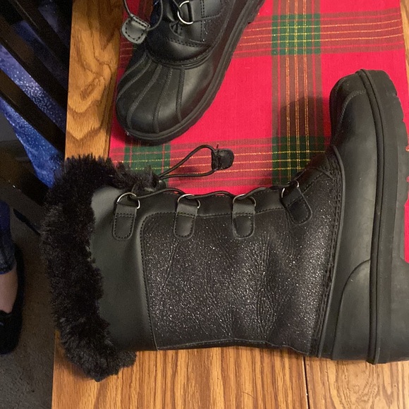 Cat and Jack sparkly boots - Picture 5 of 10